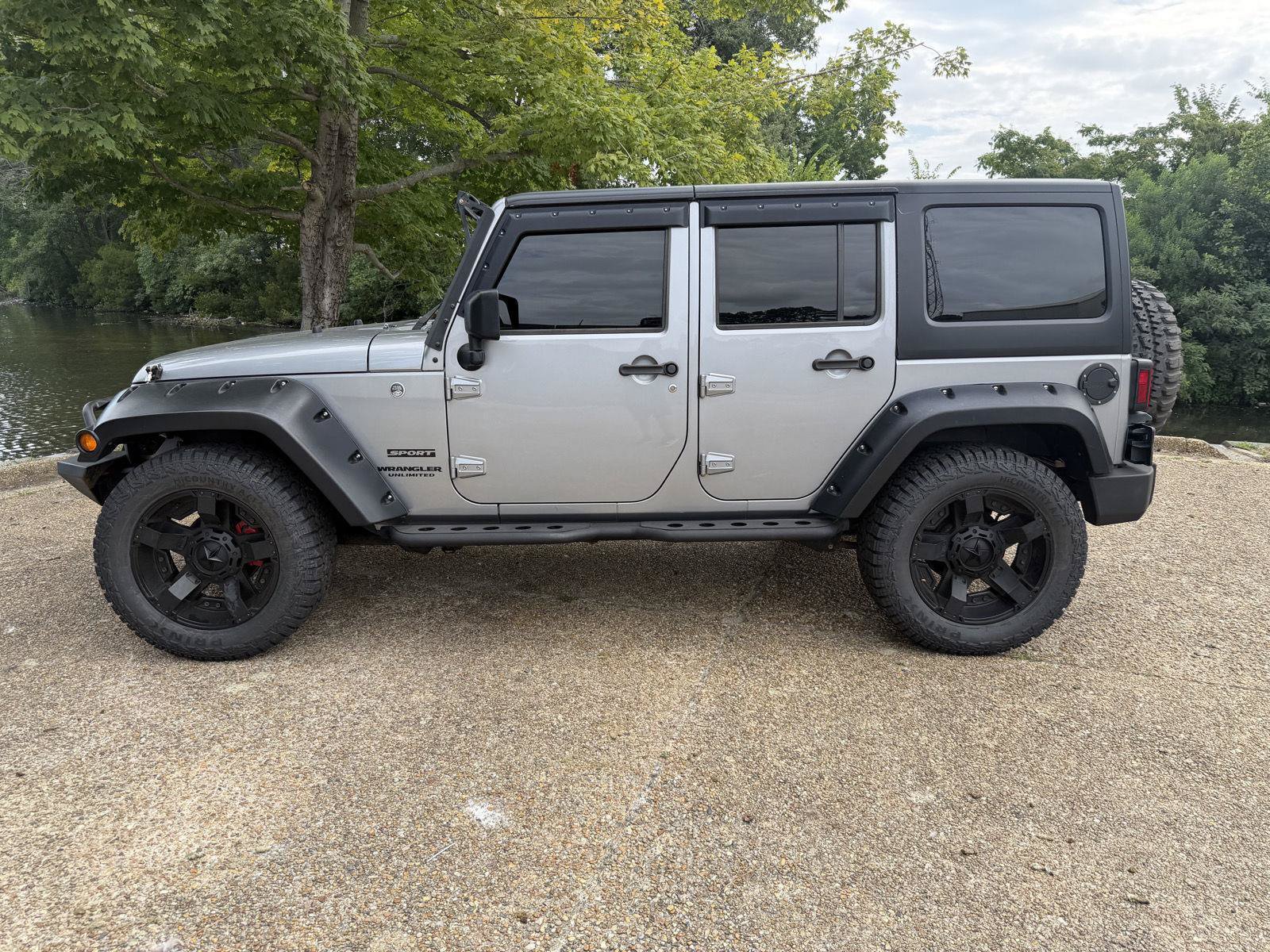 Used 2017 Jeep Wrangler Unlimited Sport w/ Quick Order Package 24S AWD/4WD image 6