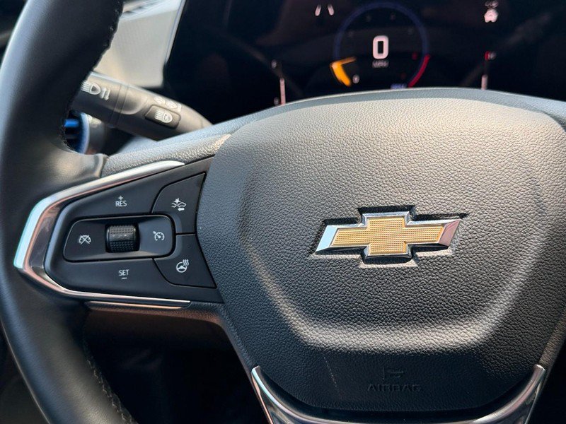 Used 2025 Chevrolet Trax LT w/ LT Convenience Package FWD image 24