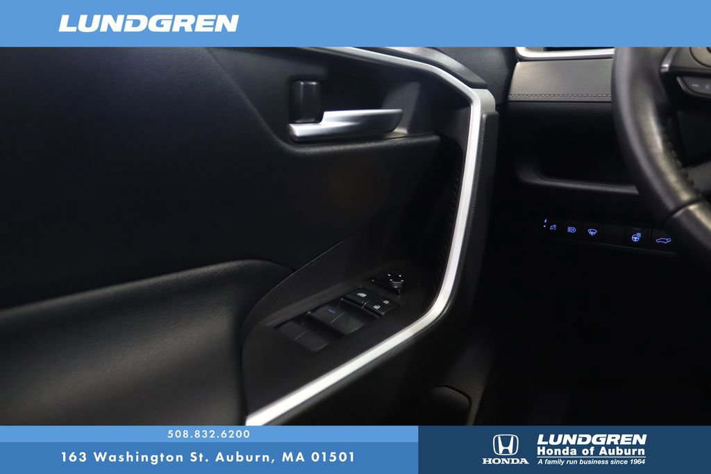 Used 2020 Toyota RAV4 XLE w/ Convenience Package image 27
