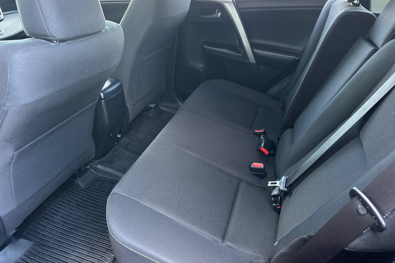 Used 2017 Toyota RAV4 XLE w/ All Weather Liner Package AWD/4WD image 12