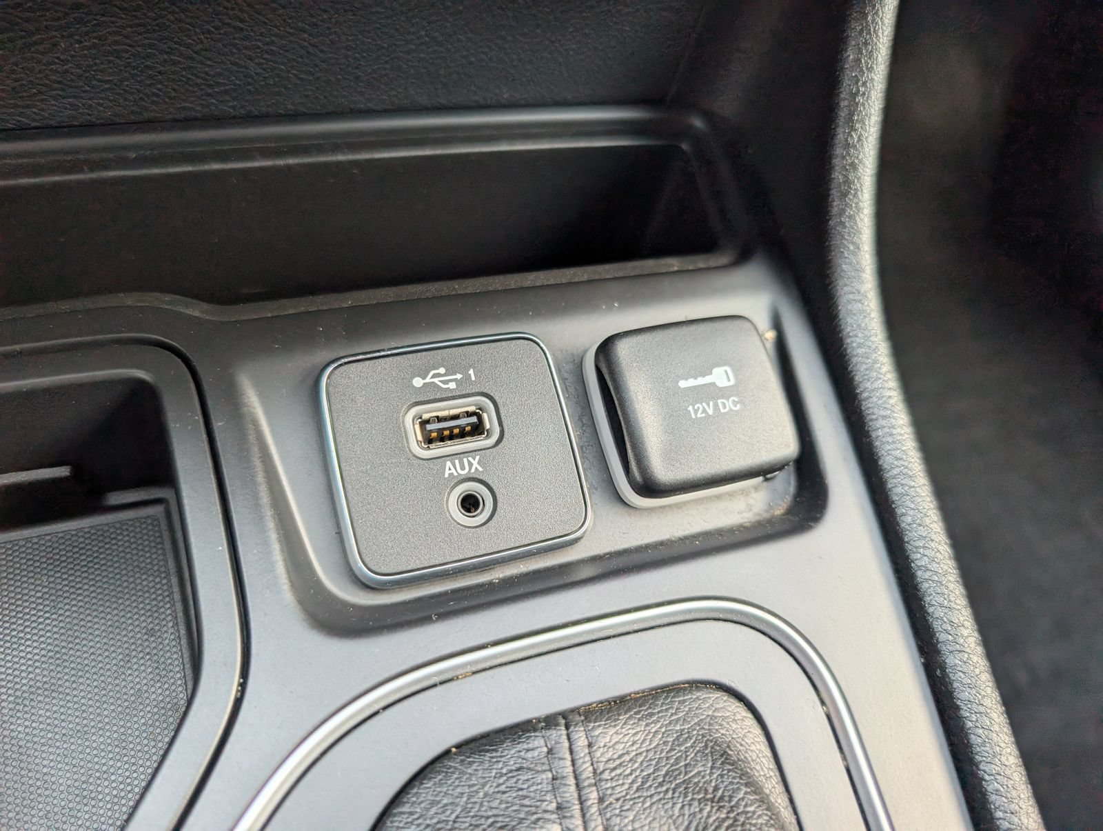 Used 2021 Jeep Cherokee Latitude Lux 80th Anniv w/ Quick Order Package 26U 80TH FWD image 23