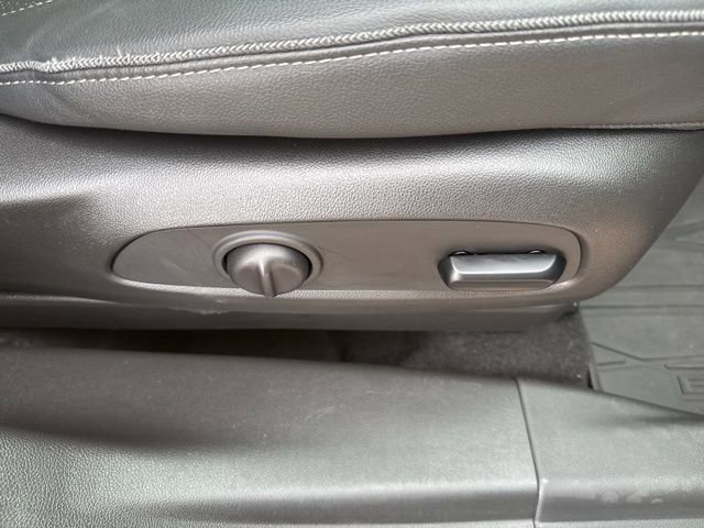 Used 2022 Buick Encore GX Essence w/ Experience Buick Package image 53