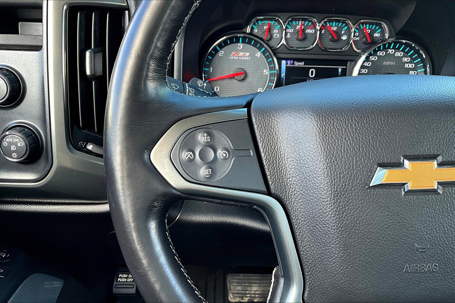 Used 2018 Chevrolet Silverado 1500 LT w/ Texas Edition image 17