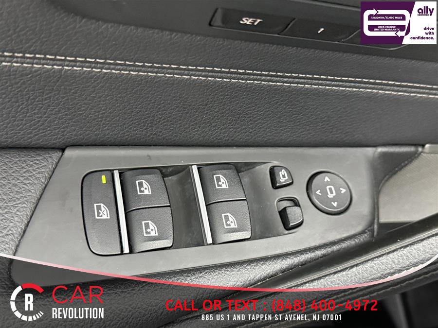 Used 2022 BMW M550i xDrive image 40