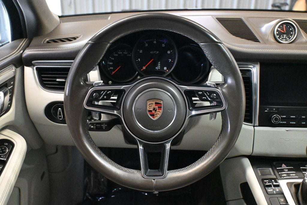 Used 2017 Porsche Macan GTS AWD/4WD image 12
