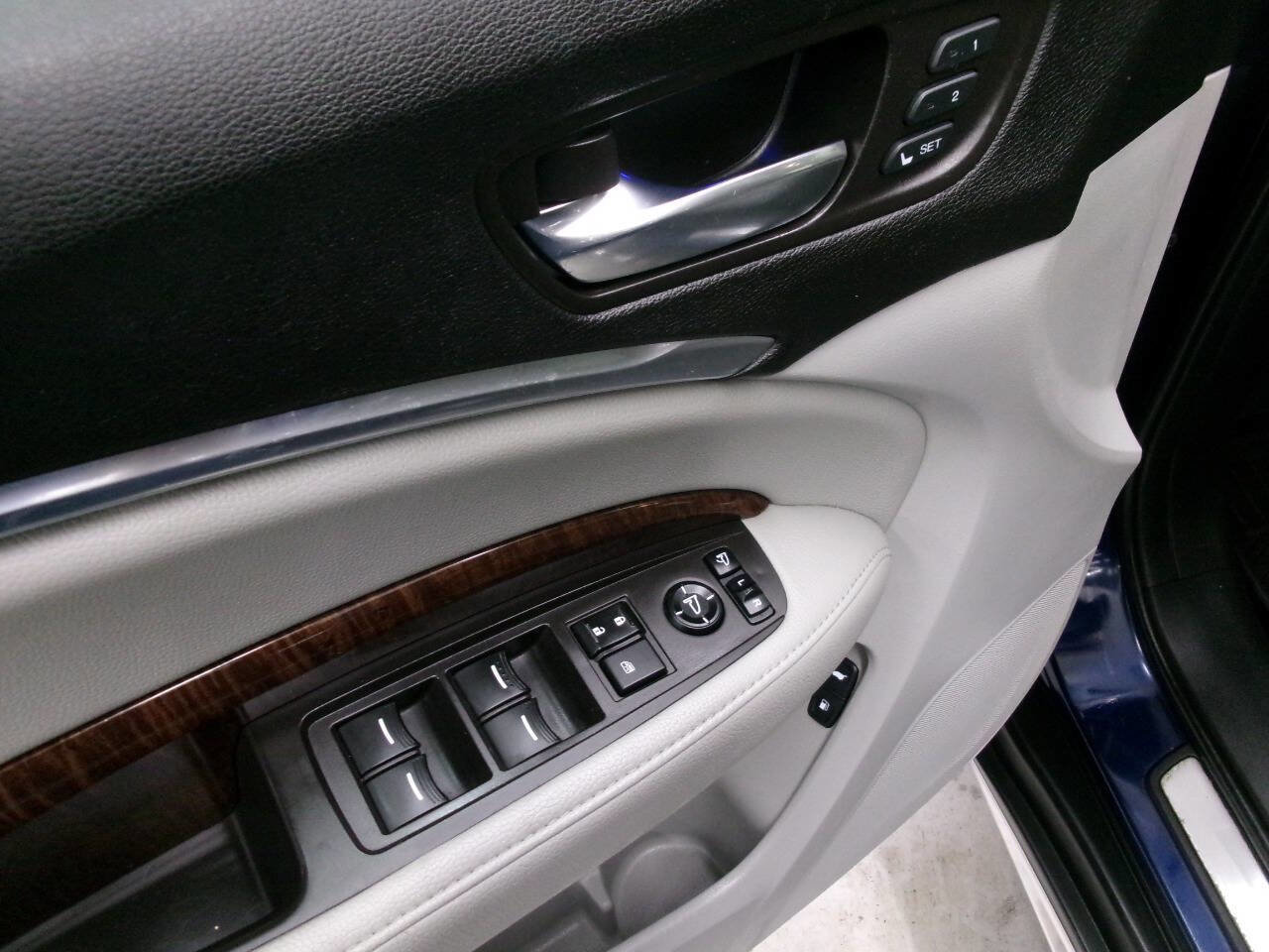 Used 2018 Acura MDX SH-AWD w/ Technology Package image 22