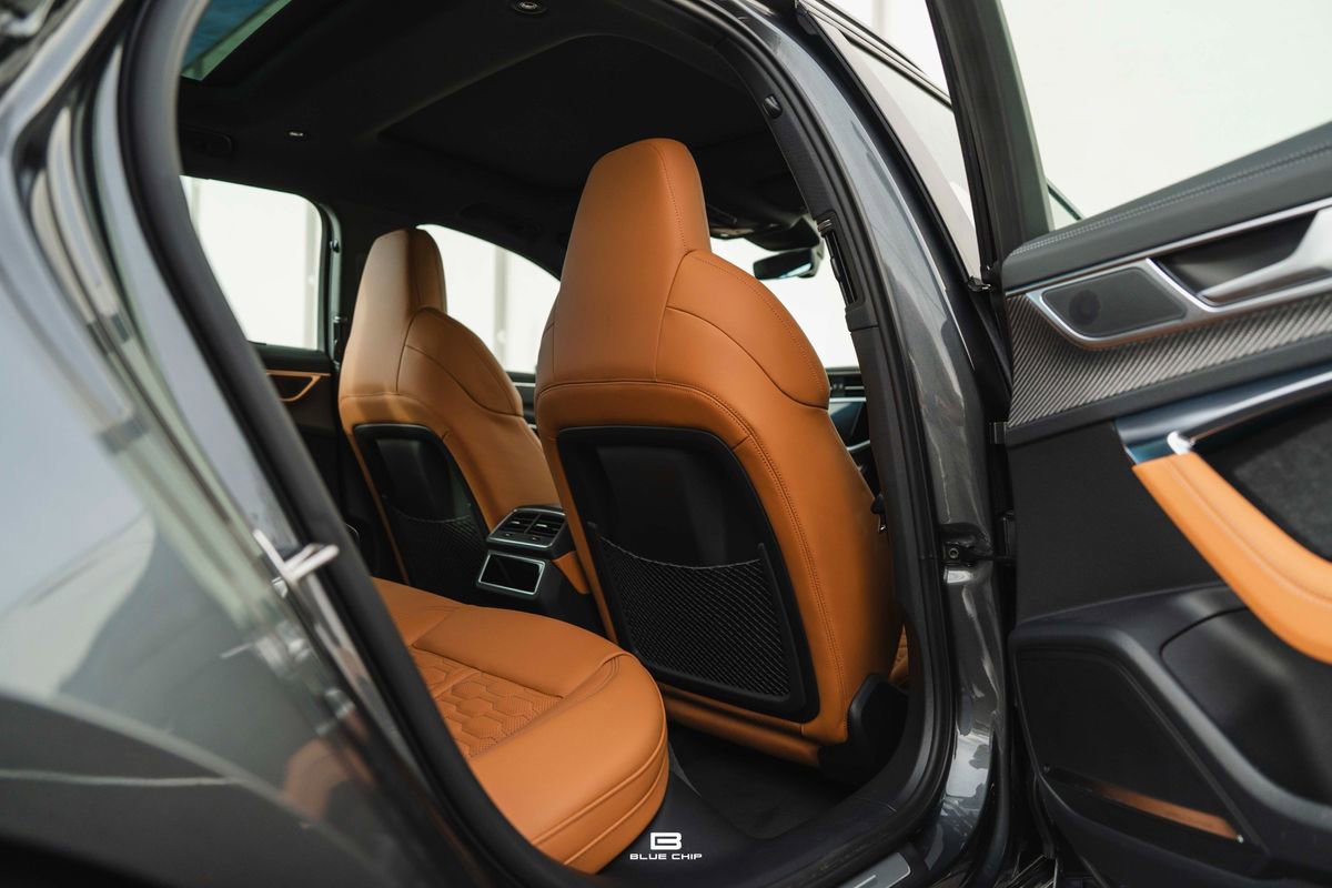 Used 2025 Audi RS 6 performance w/ Executive Package image 32