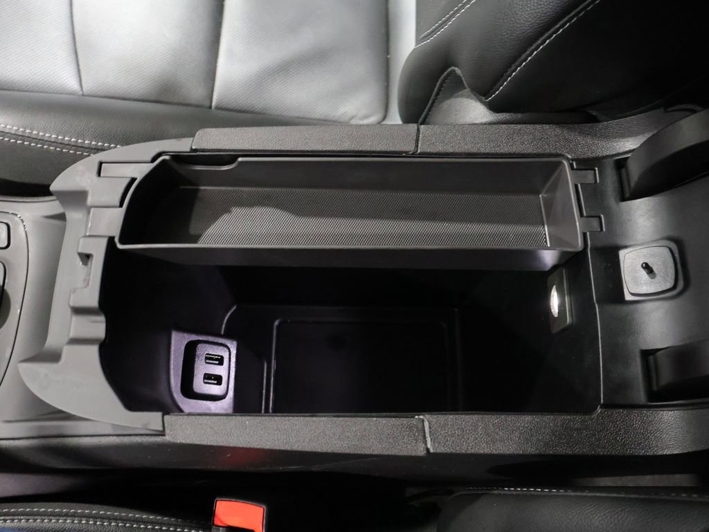 Used 2024 GMC Terrain SLT AWD/4WD image 31