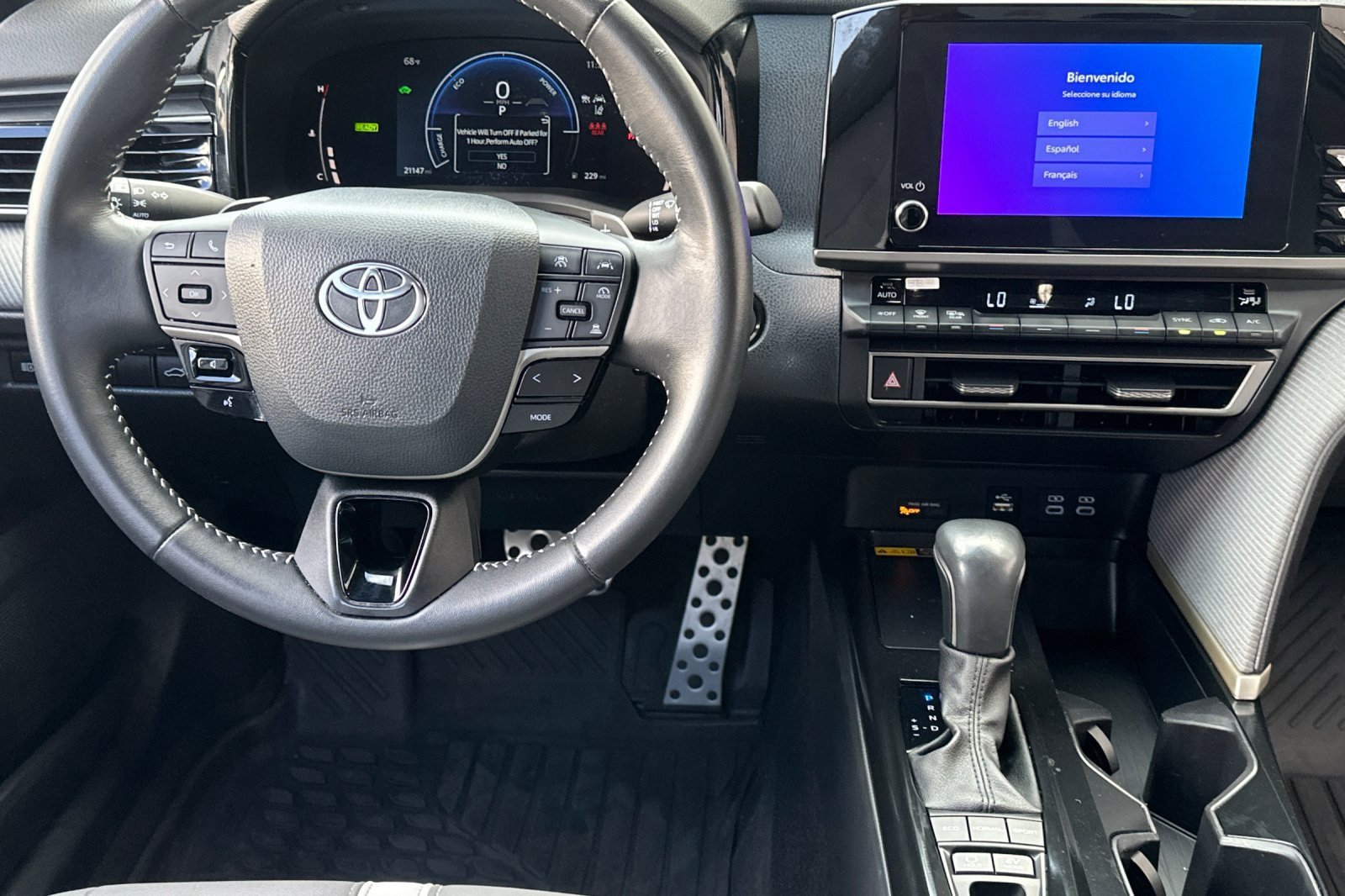 Certified 2025 Toyota Camry SE FWD image 14