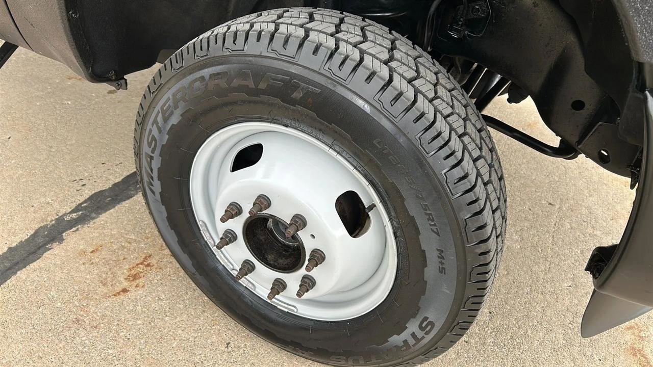 Used 2015 Ford F350 XL w/ Snow Plow Prep Package image 3