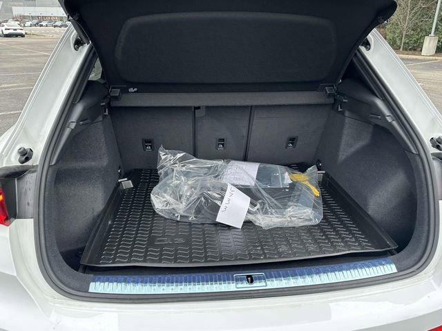 Certified 2025 Audi Q3 2.0T Premium w/ Convenience Package image 14