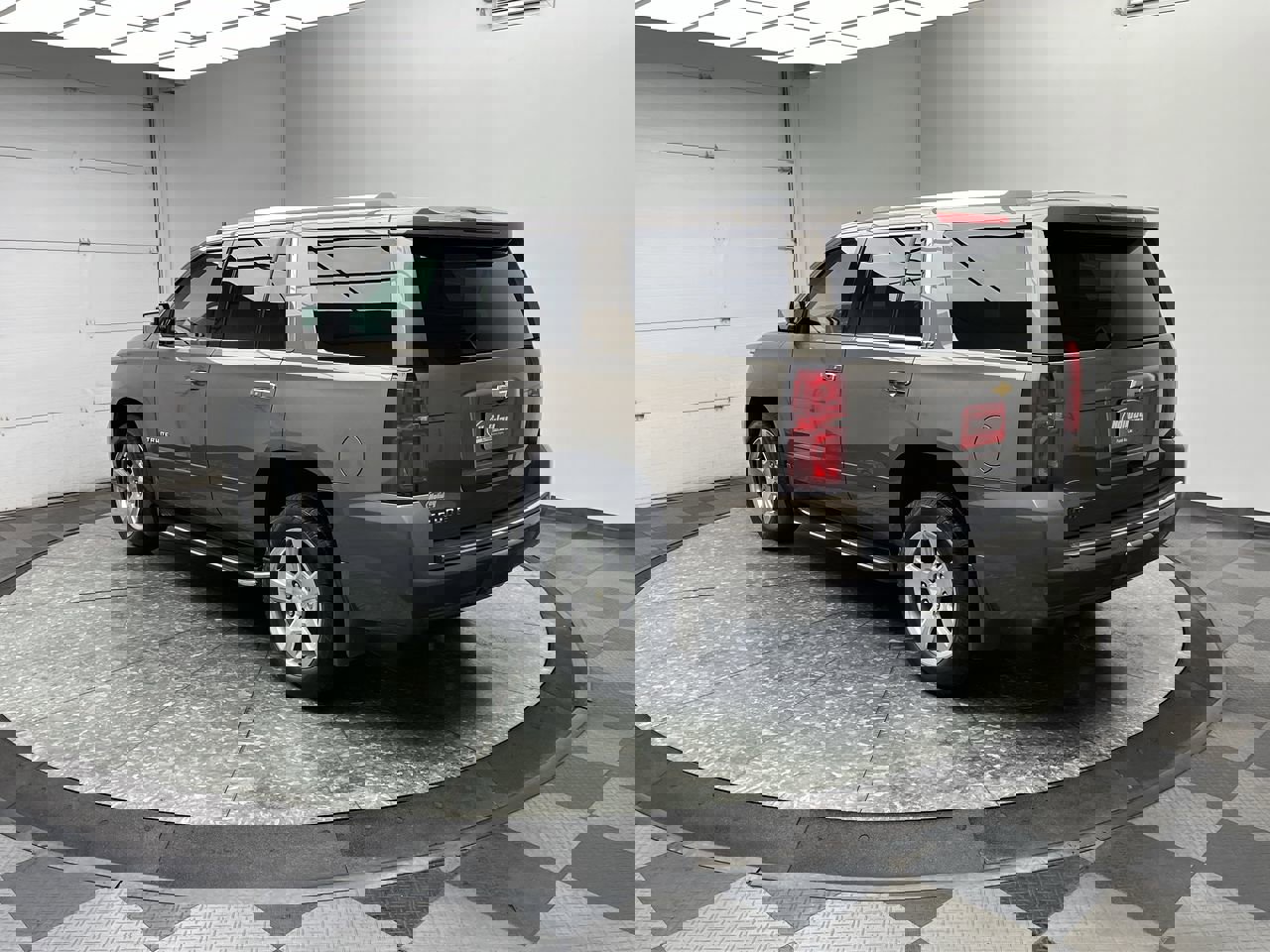 Used 2015 Chevrolet Tahoe LTZ AWD/4WD image 2