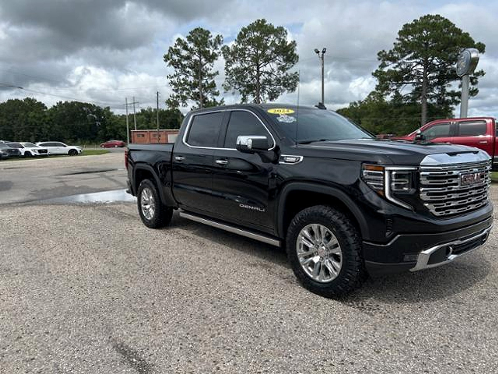 Used 2024 GMC Sierra 1500 Denali w/ Technology Package image 4