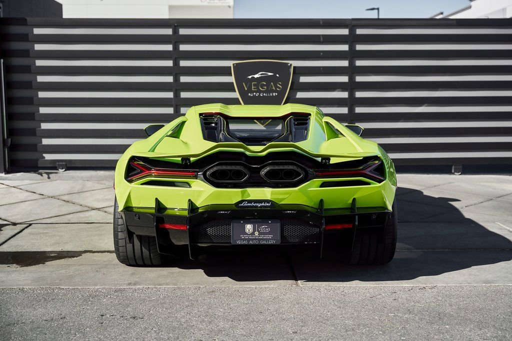 Used 2025 Lamborghini Revuelto AWD/4WD image 24