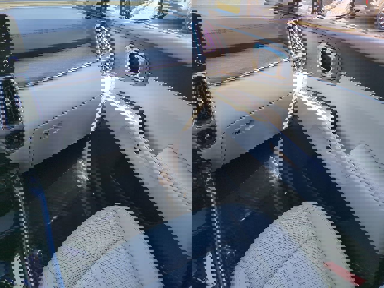 Used 2022 Kia Sorento EX w/ Panoramic Sunroof Package image 17