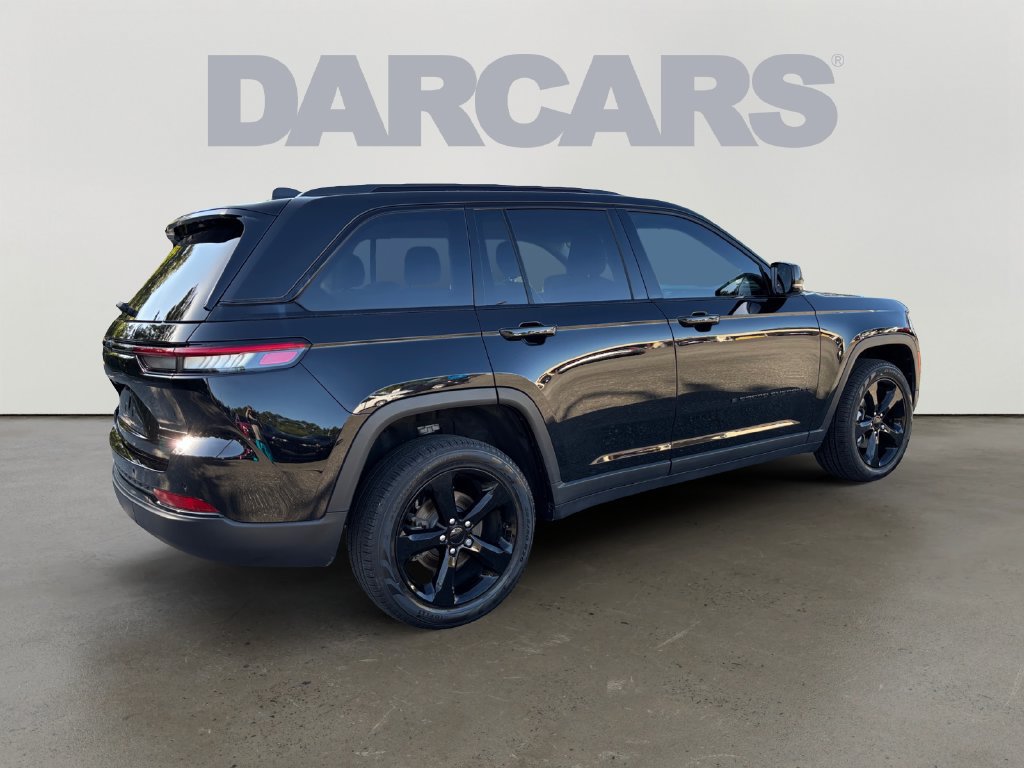 Certified 2024 Jeep Grand Cherokee Limited w/ Black Appearance Package AWD/4WD image 7