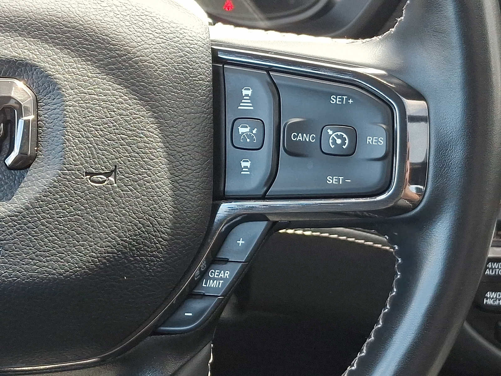 Used 2023 RAM 1500 Limited AWD/4WD image 26