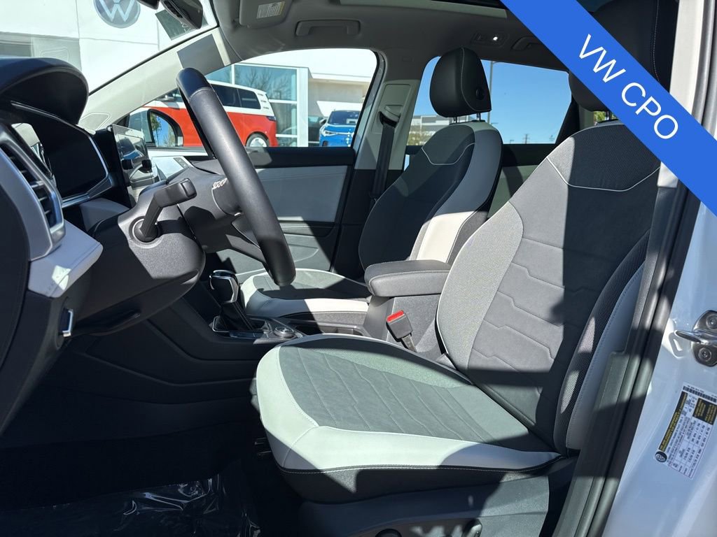 Used 2025 Volkswagen Taos SE AWD/4WD image 10