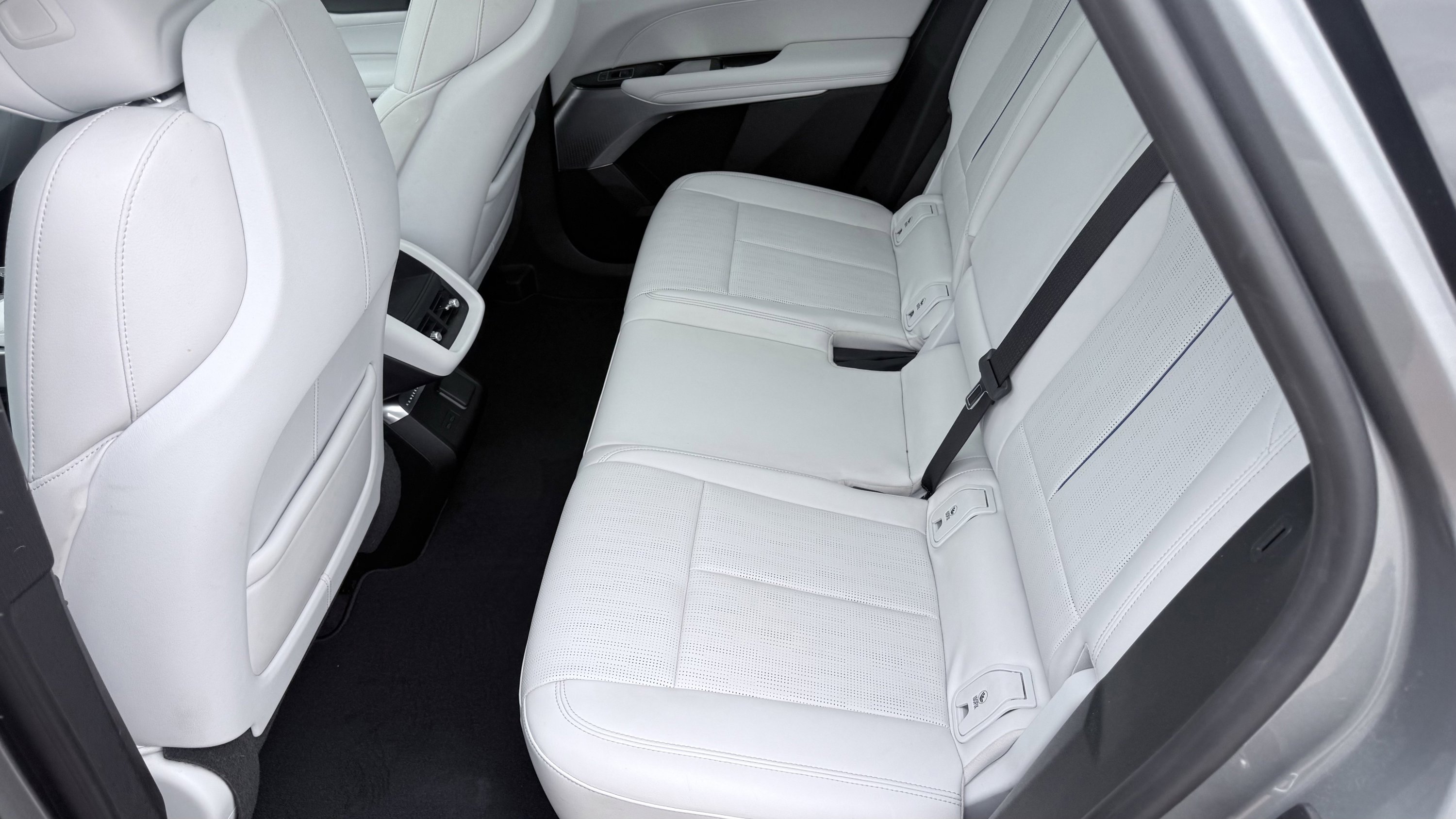 Used 2024 Cadillac Lyriq Luxury image 33