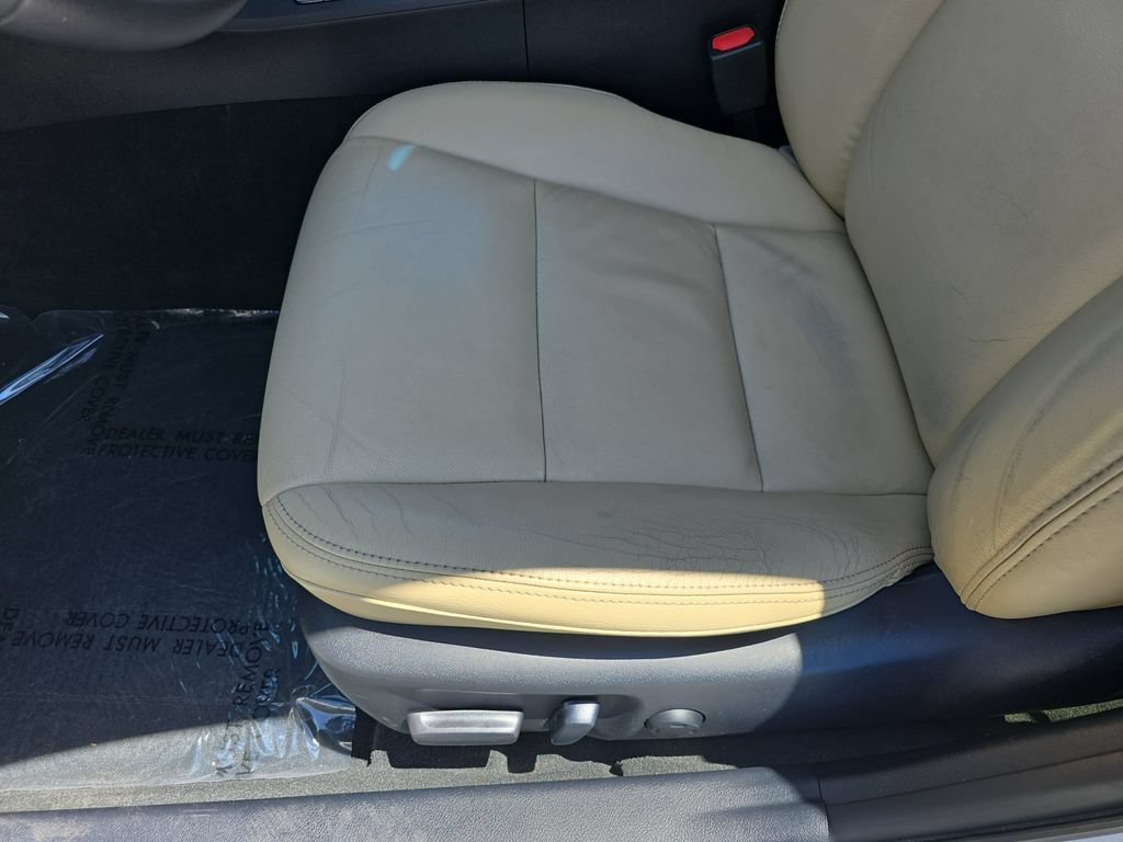 Used 2016 Toyota Avalon Limited FWD image 31