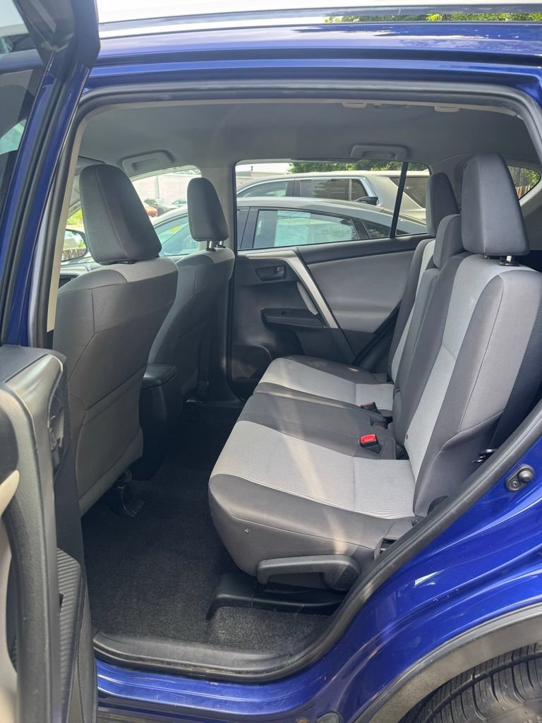 Used 2014 Toyota RAV4 LE AWD/4WD image 12