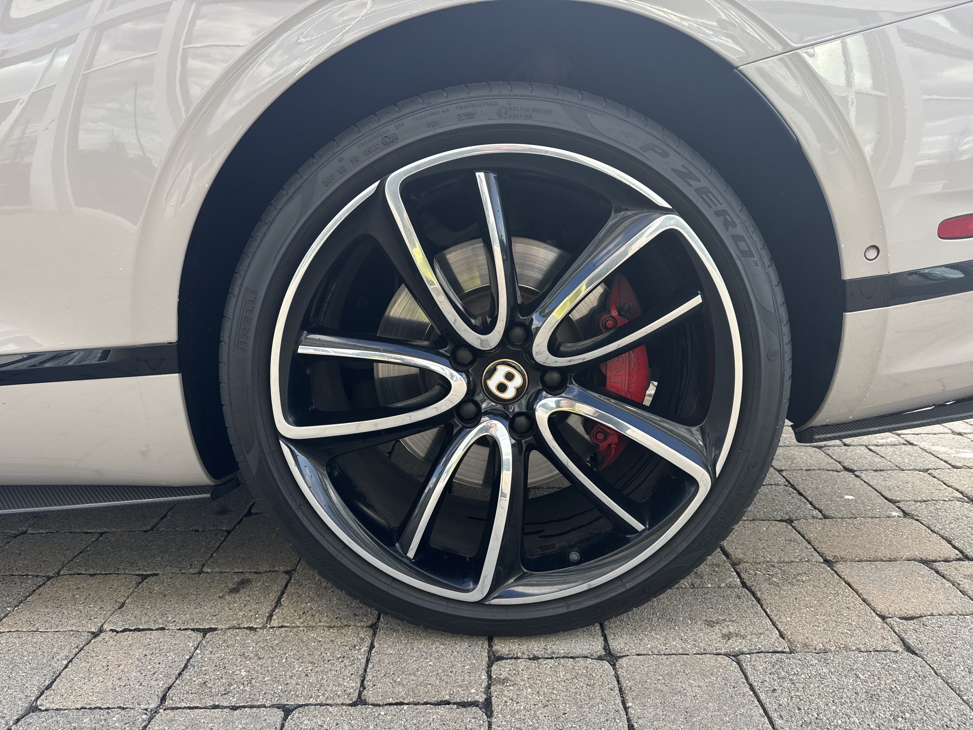 Used 2020 Bentley Continental GT AWD/4WD image 30