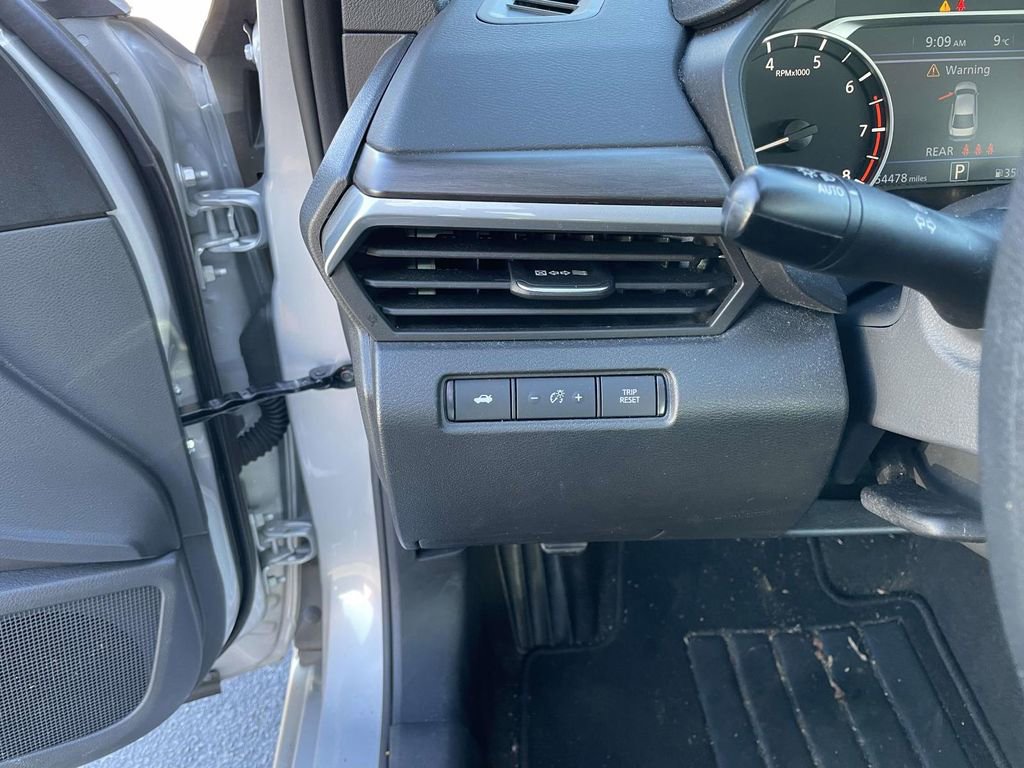 Used 2024 Nissan Altima 2.5 SV image 31