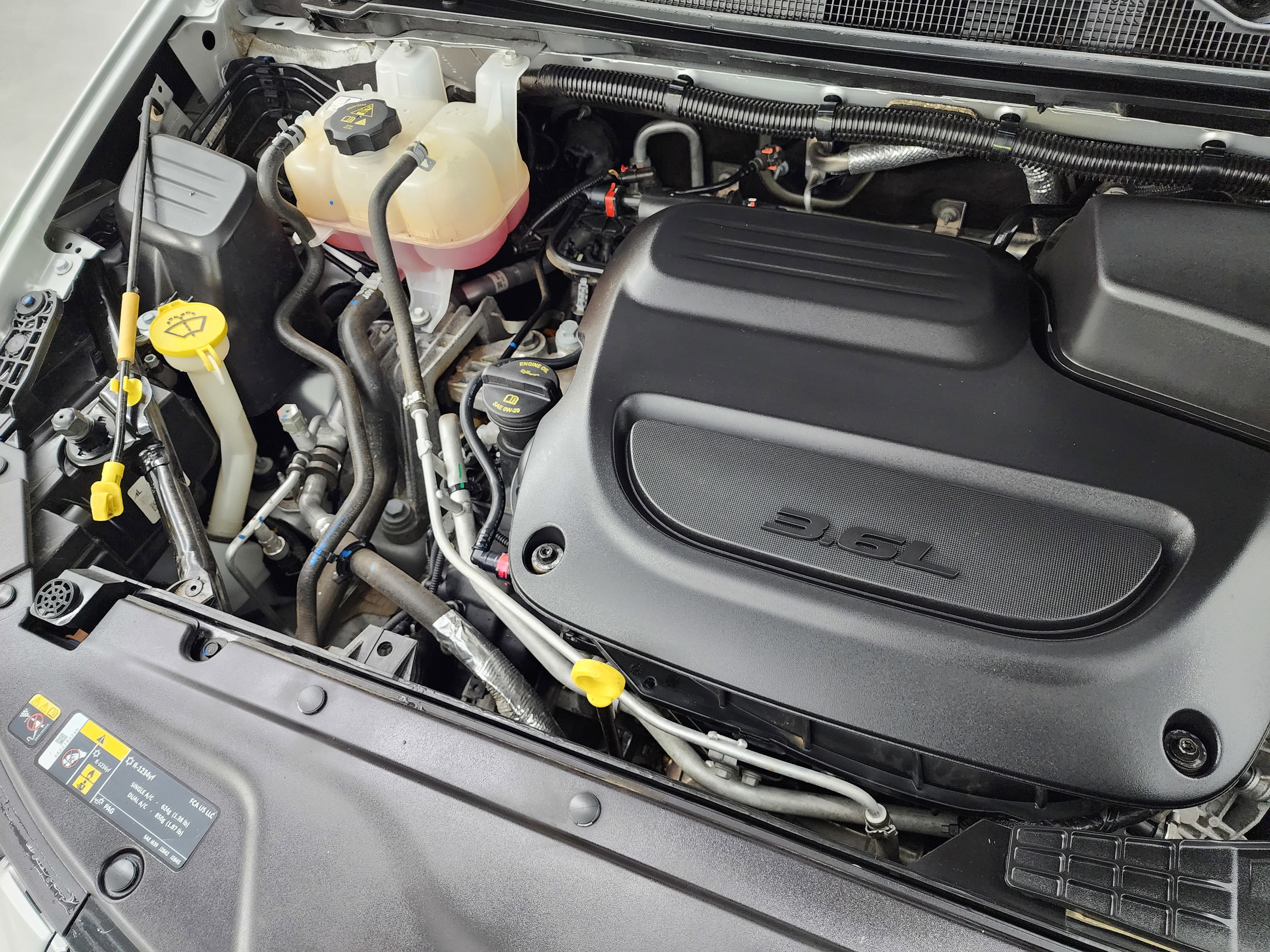 Used 2024 Chrysler Pacifica Touring-L image 18