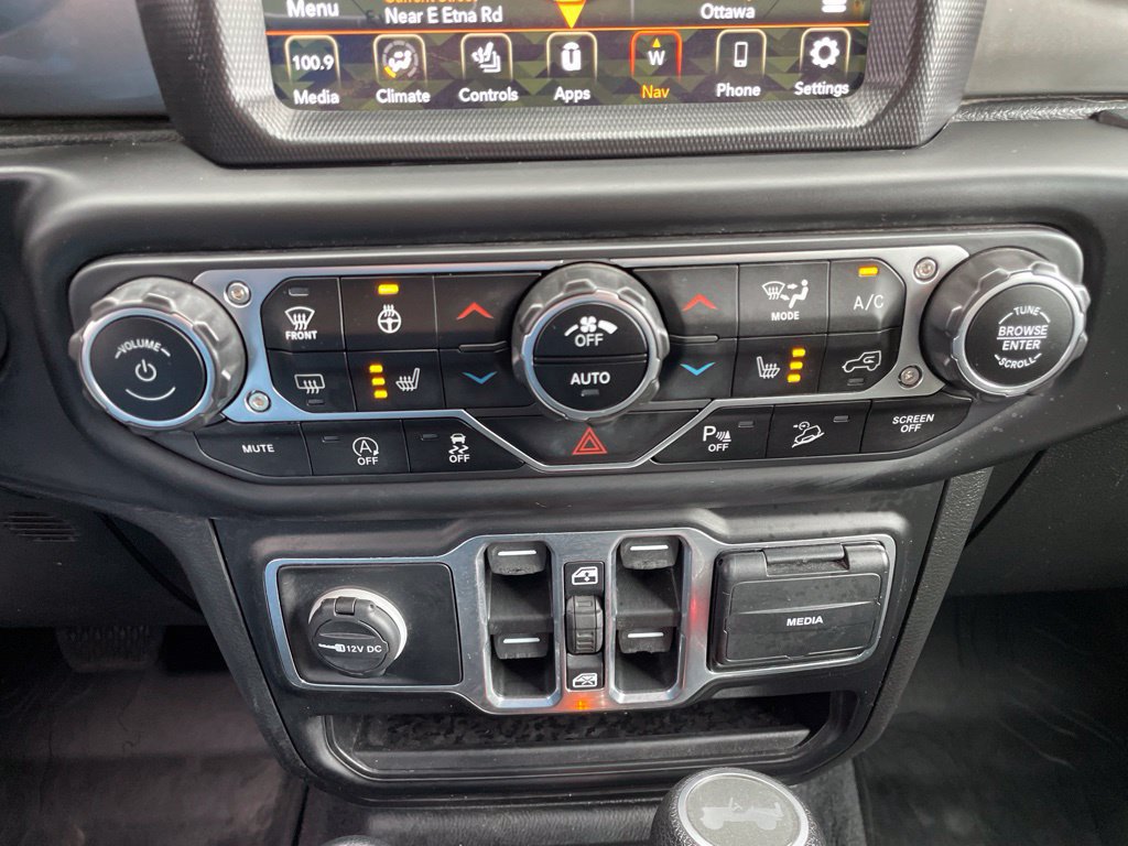 Used 2020 Jeep Wrangler Unlimited Sahara w/ Uconnect 4C Nav & Sound Group AWD/4WD image 20