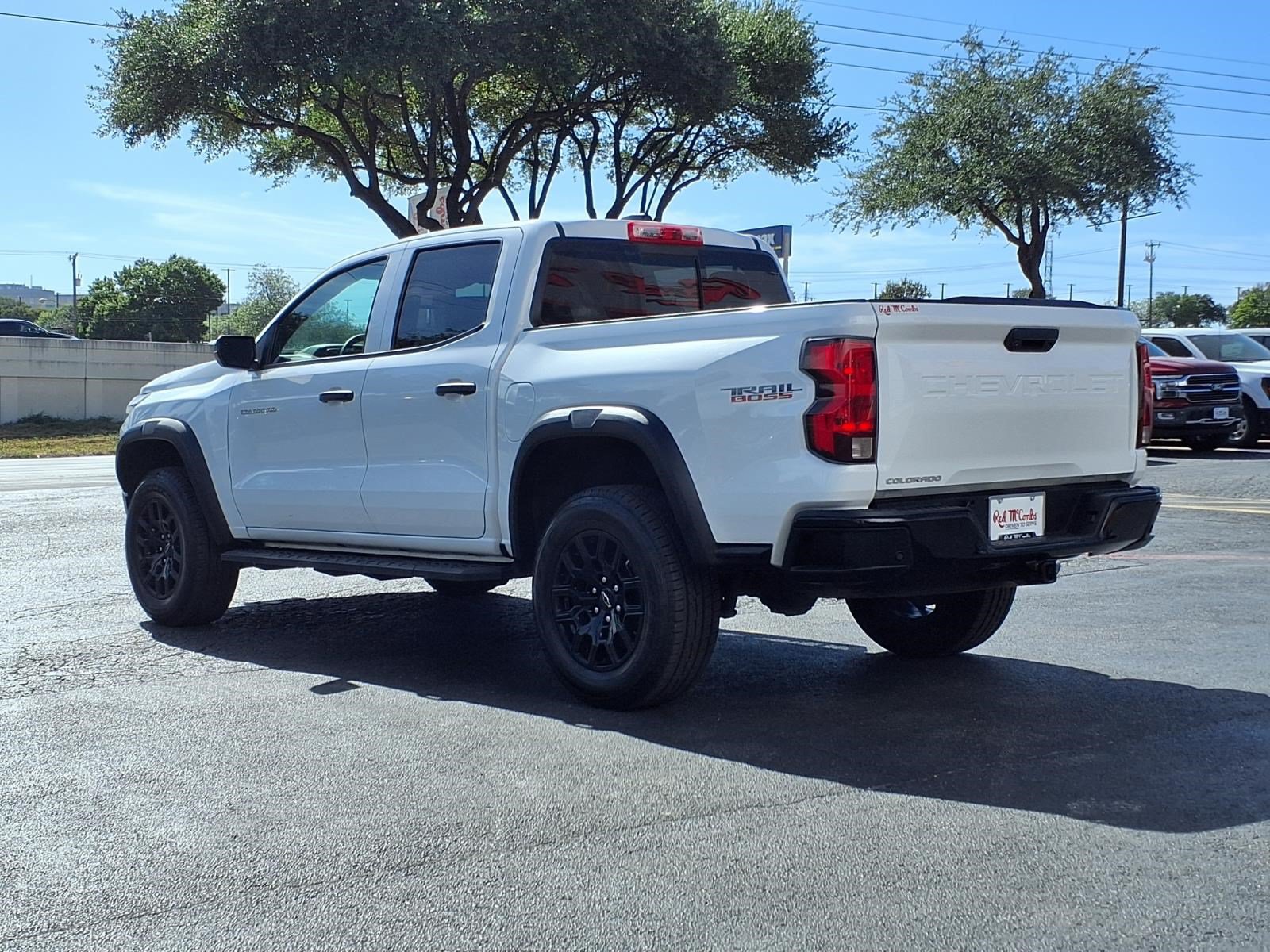Used 2024 Chevrolet Colorado Trail Boss w/ Advanced Trailering Package AWD/4WD image 8