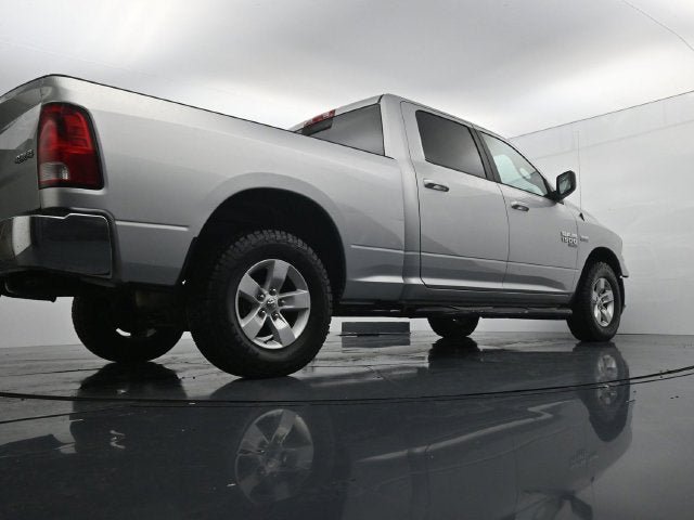 Used 2019 RAM 1500 Classic SLT AWD/4WD image 37
