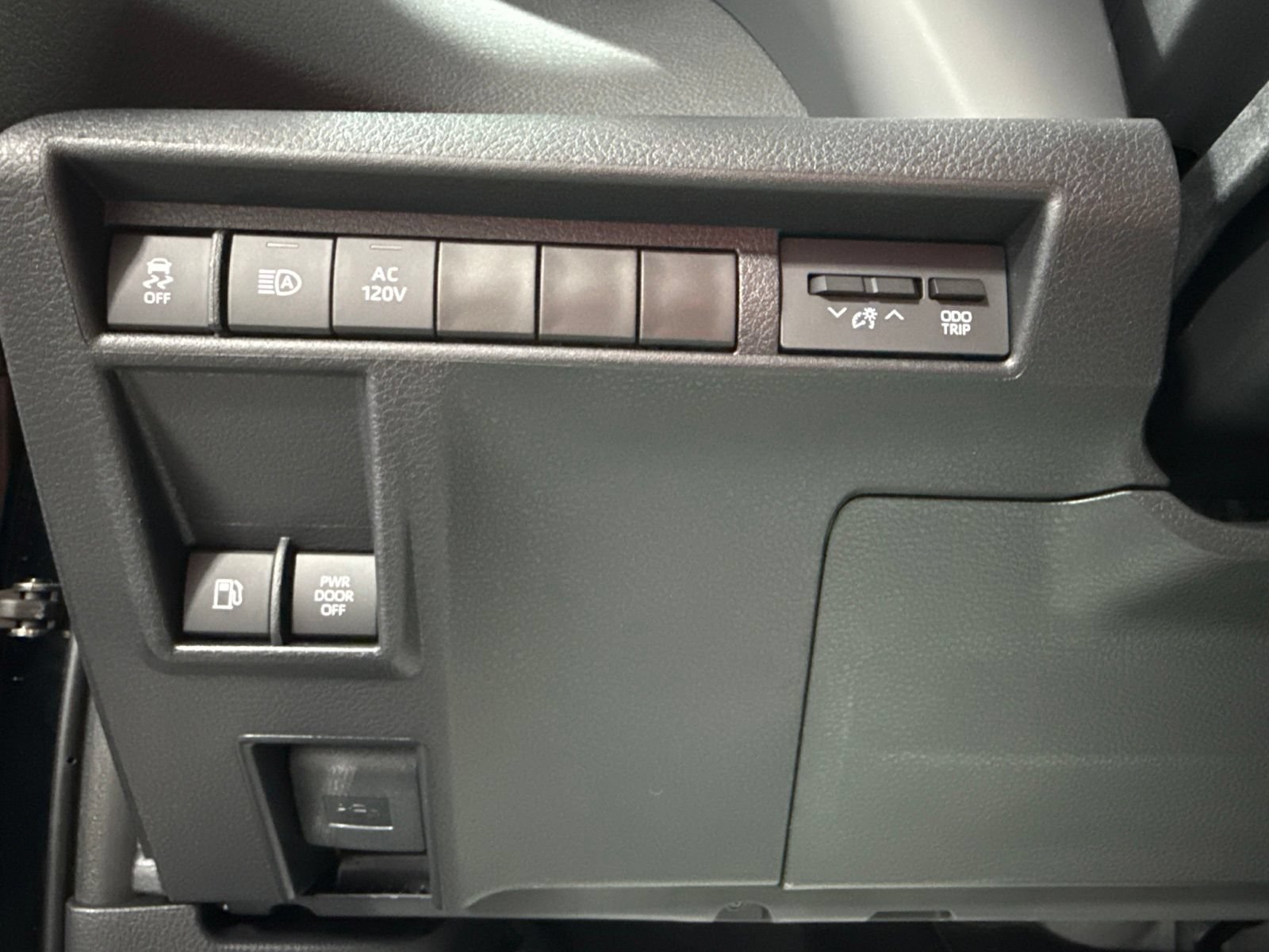 New 2026 Toyota Sienna XLE Woodland Edition AWD/4WD image 44