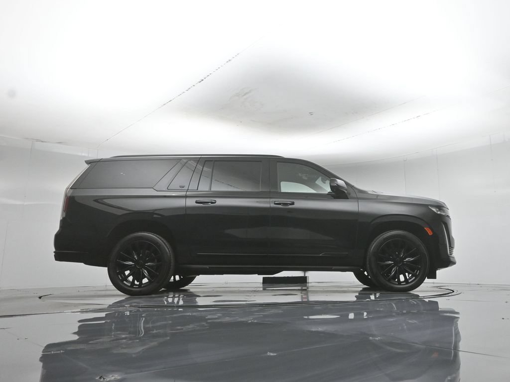 Used 2021 Cadillac Escalade ESV Luxury AWD/4WD image 8