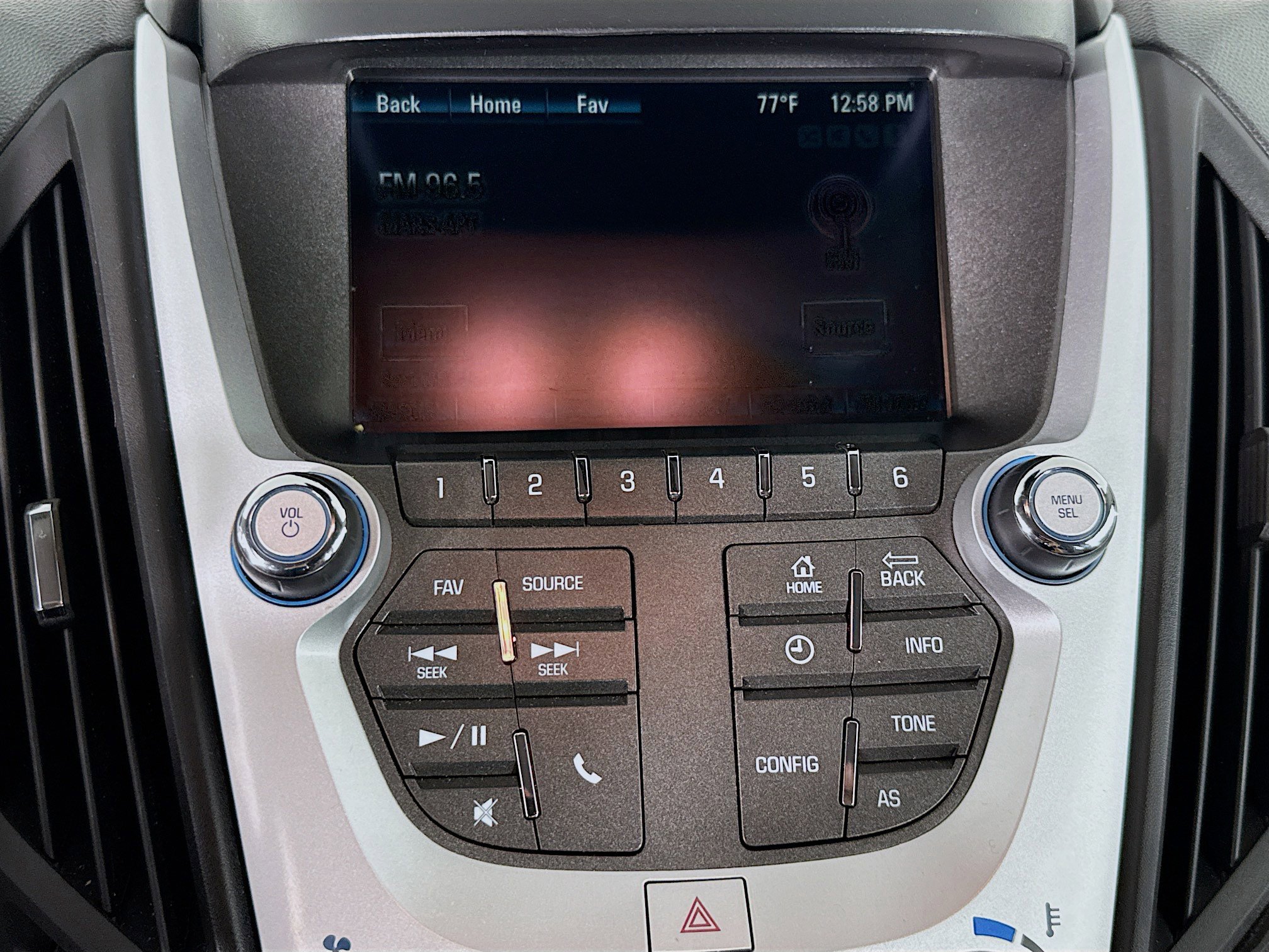 Used 2017 Chevrolet Equinox LS image 17