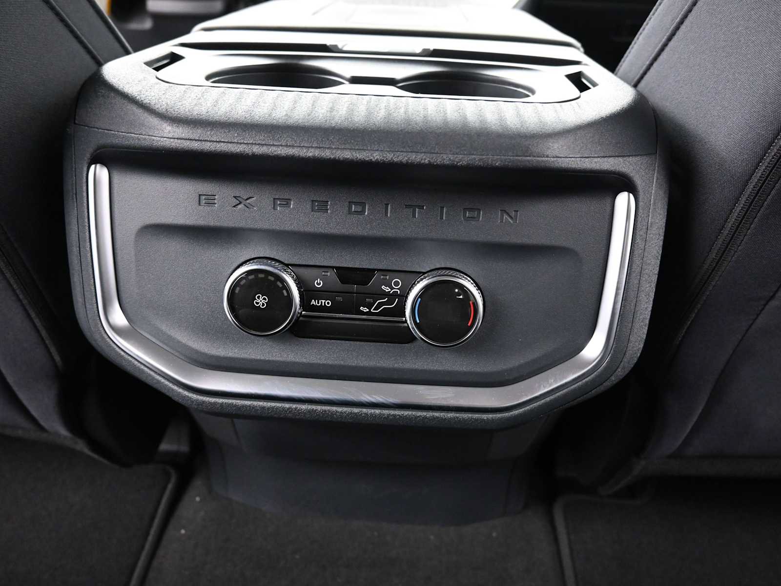 New 2026 Ford Expedition Active AWD/4WD image 13