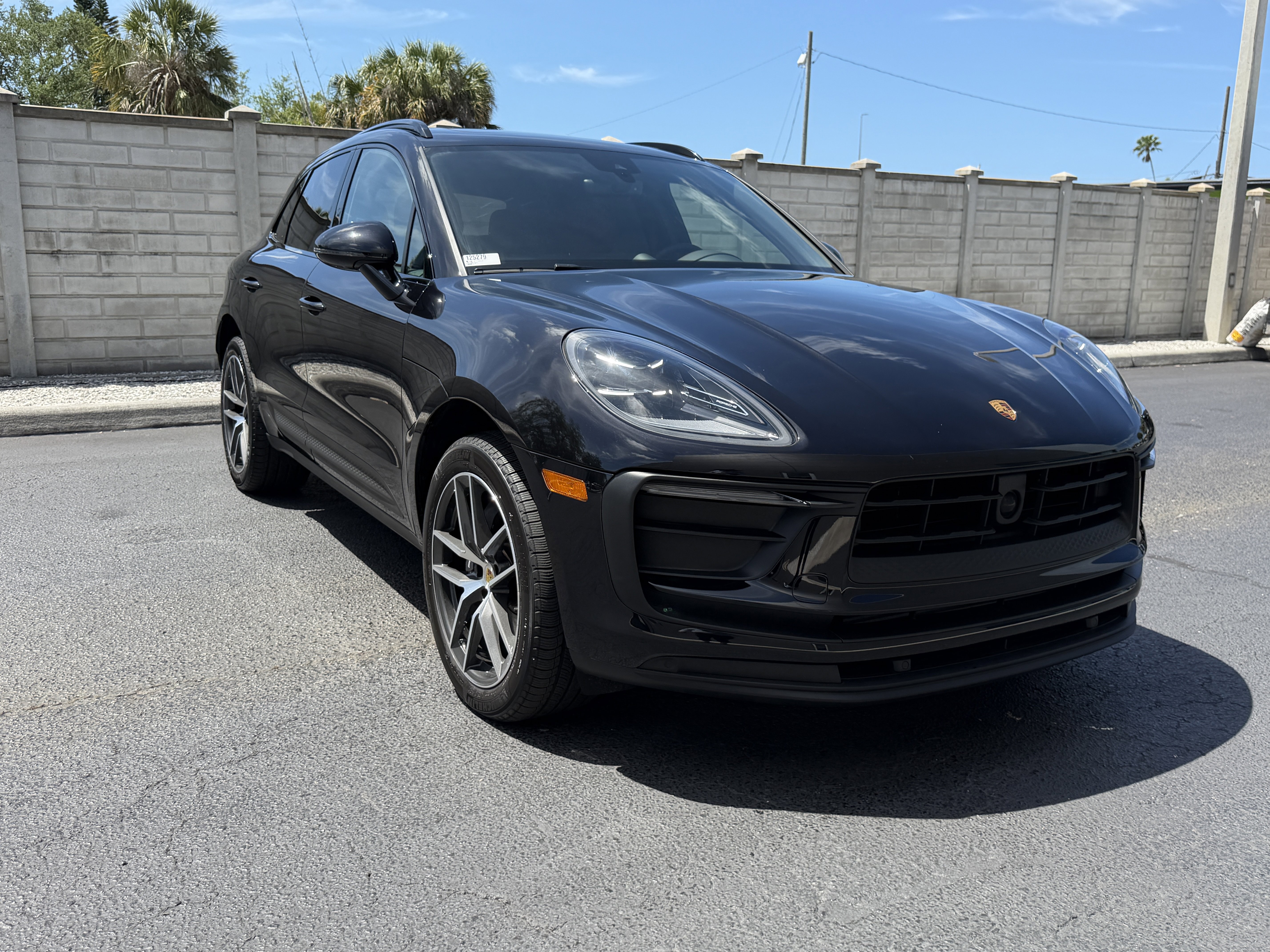 Certified 2025 Porsche Macan image 10