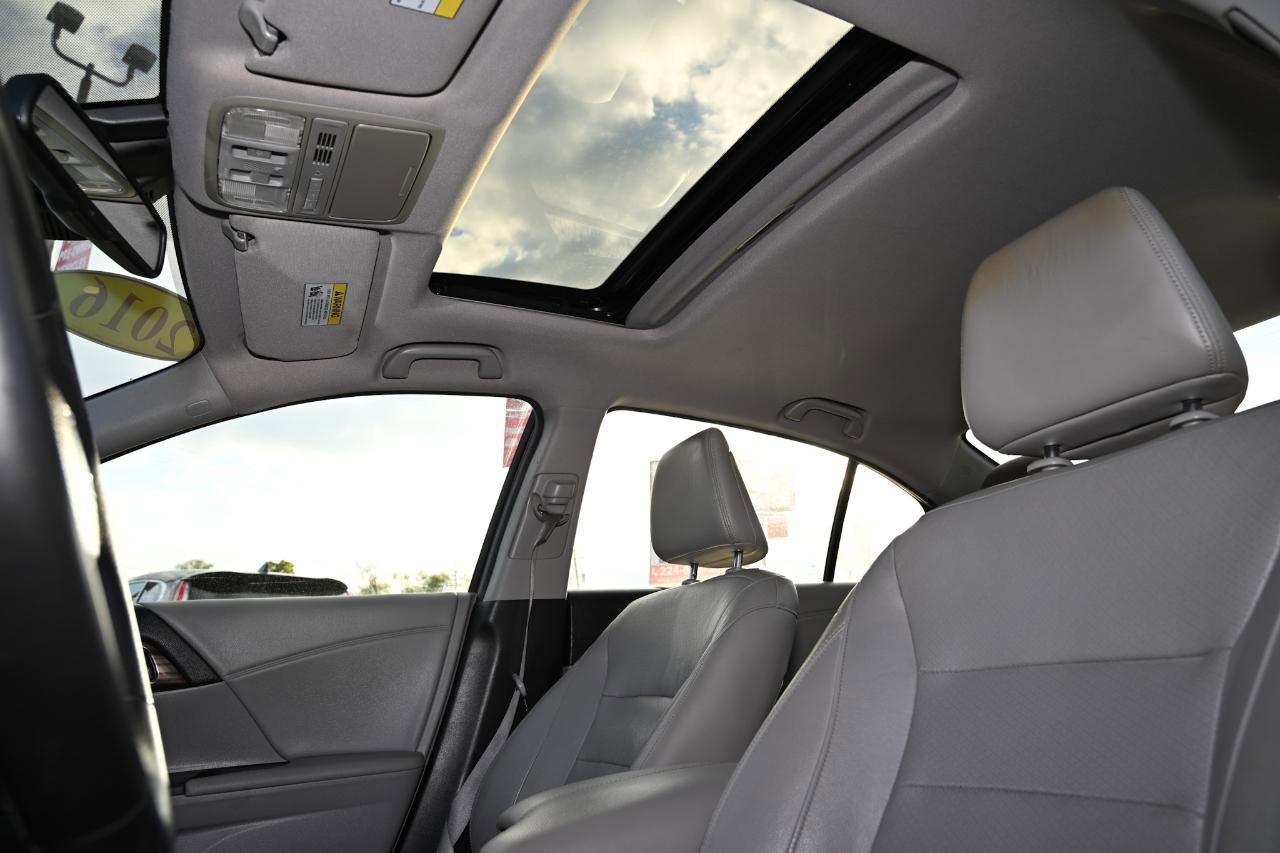 Used 2016 Honda Accord Touring image 22