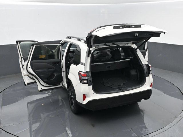 Used 2025 Subaru Forester Premium AWD/4WD image 29