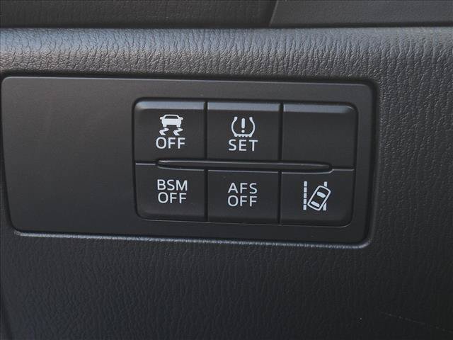 Used 2014 MAZDA MAZDA3 s Grand Touring w/ Technology Package FWD image 12