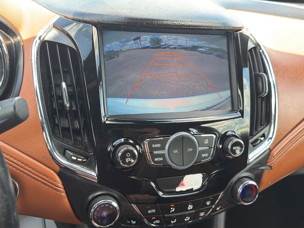 Used 2017 Chevrolet Cruze Premier image 25