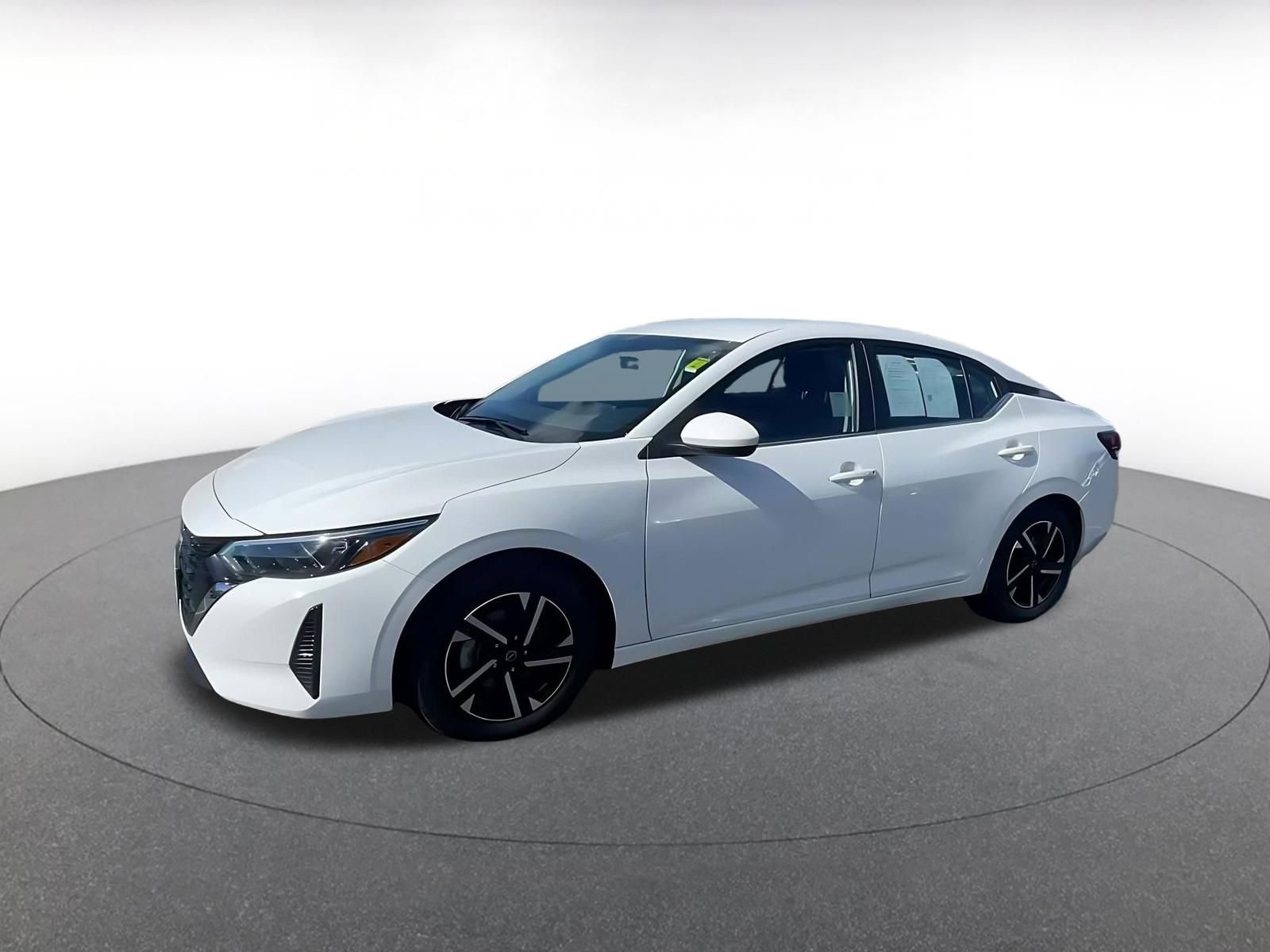 Used 2025 Nissan Sentra SV FWD image 8