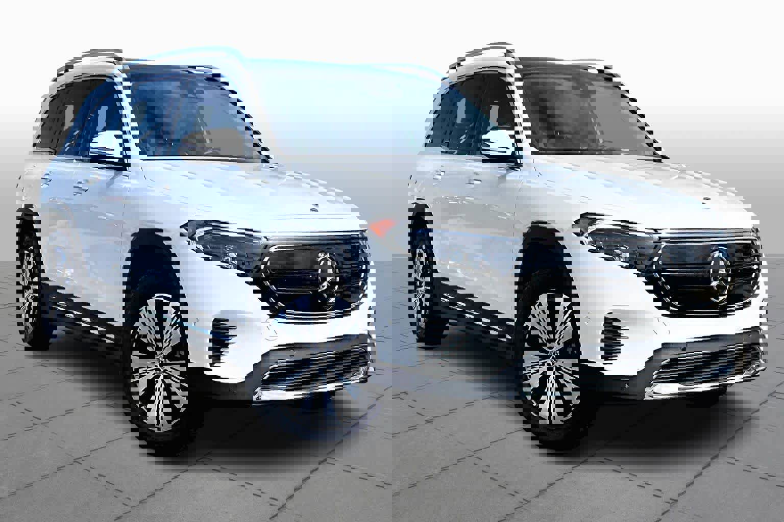 Certified 2023 Mercedes-Benz EQB 300 4MATIC image 3