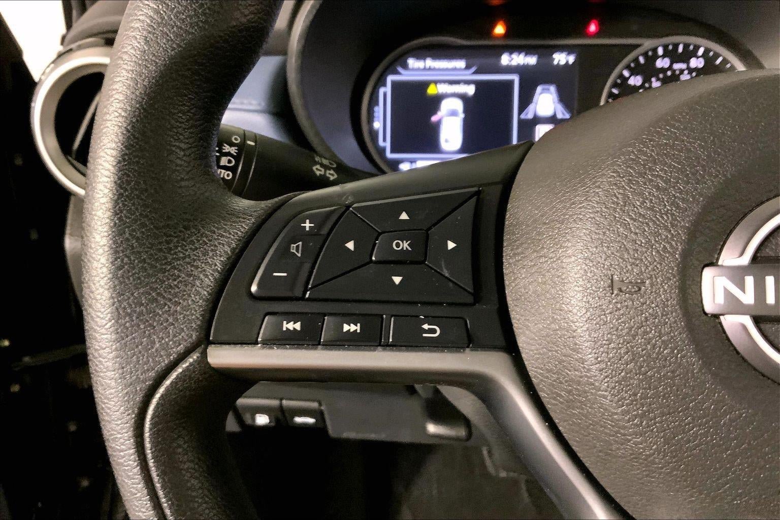 Used 2025 Nissan Versa SV FWD image 18