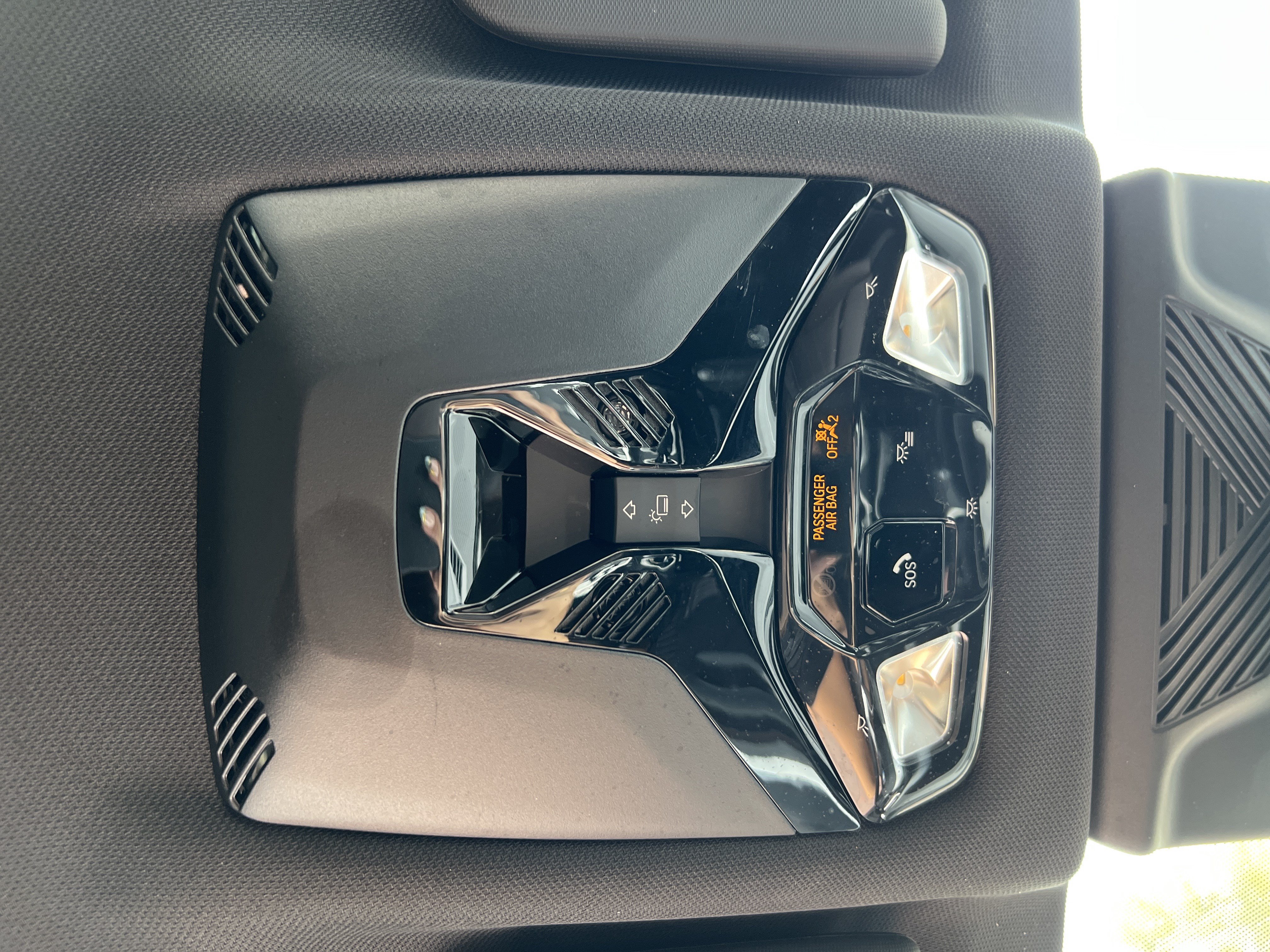 Certified 2025 BMW X2 xDrive28i AWD/4WD image 36