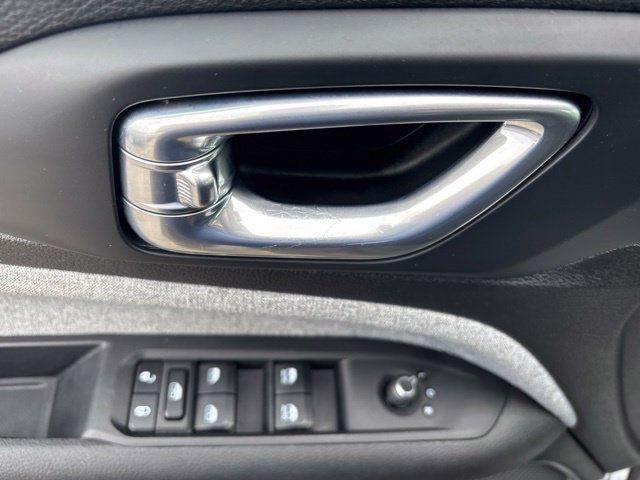 Used 2024 Jeep Compass Latitude AWD/4WD image 21