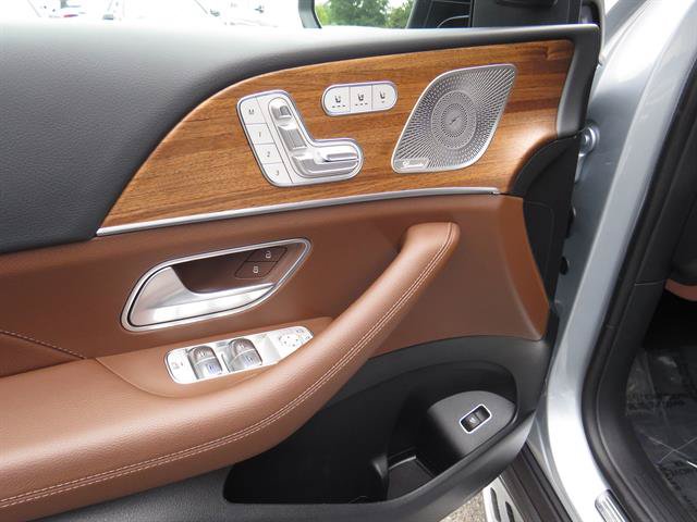 Used 2025 Mercedes-Benz GLE 450 4MATIC image 9