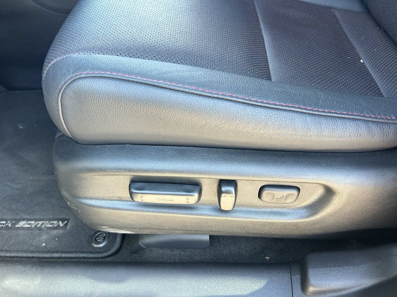 Used 2025 Honda Passport Black Edition image 29