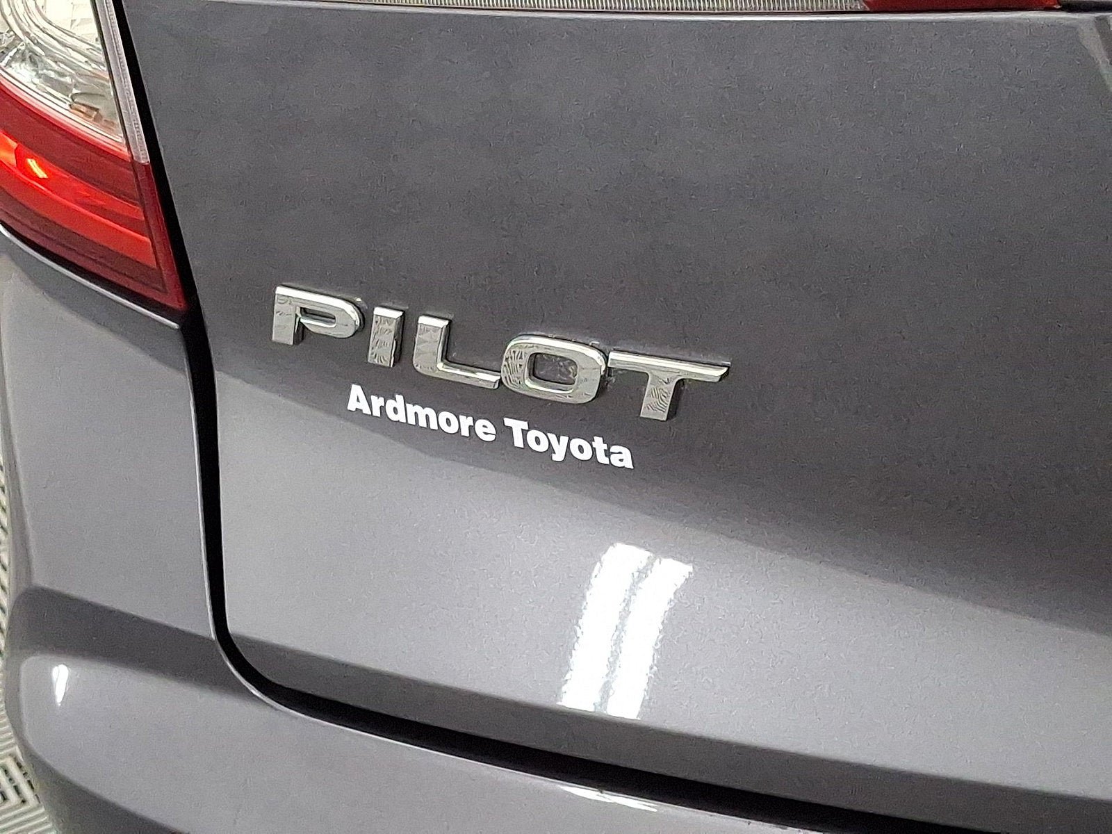 Used 2020 Honda Pilot Elite image 16