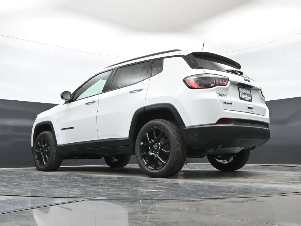 New 2026 Jeep Compass Latitude AWD/4WD image 38