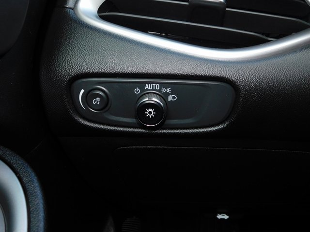 Used 2023 Chevrolet Malibu LT image 23